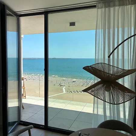 Aliz Cu Frontala La Mare 3* אפורי נורד