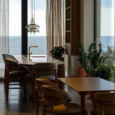Aliz Cu Frontala La Mare 3*