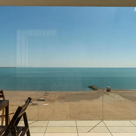 Aliz Cu Frontala La Mare
