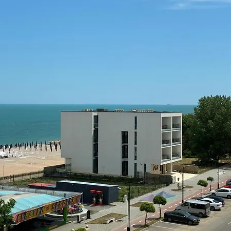 Aliz Cu Frontala La Mare