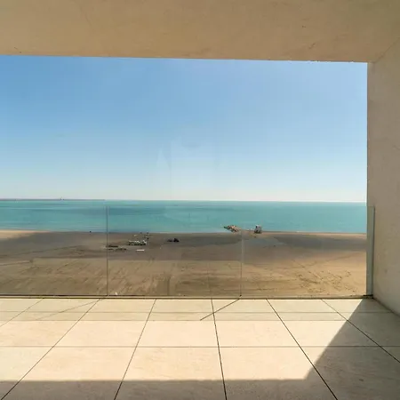 Aliz Cu Frontala La Mare מלון דירות 3*