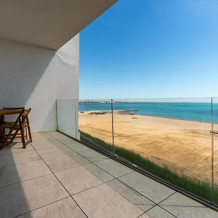 Aliz Cu Frontala La Mare 3* אפורי נורד