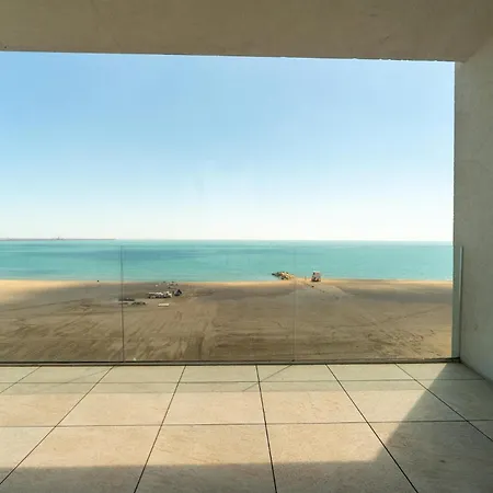 מלון דירות Aliz Cu Frontala La Mare אפורי נורד