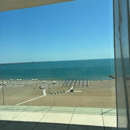 Aliz Cu Frontala La Mare אפורי נורד