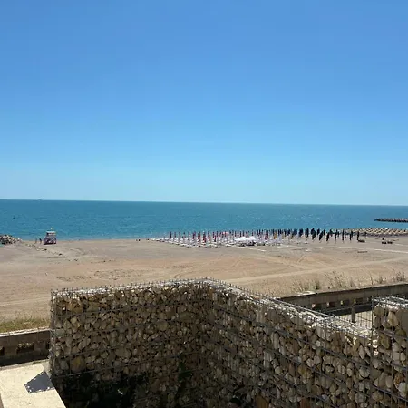 Aliz Cu Frontala La Mare מלון דירות