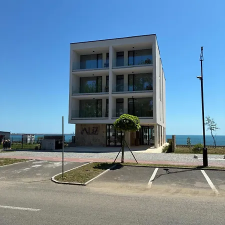 מלון דירות Aliz Cu Frontala La Mare 3*